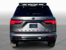 Toyota Sequoia Platinum 4WD (Natl) 2026
