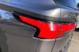 Toyota Sequoia Platinum 4WD (Natl) 2026