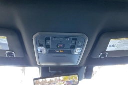 Toyota Sequoia Platinum 4WD (Natl) 2026