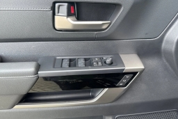 Toyota Sequoia Limited 4WD (Natl) 2026