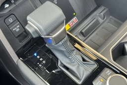 Toyota Sequoia Limited 4WD (Natl) 2026