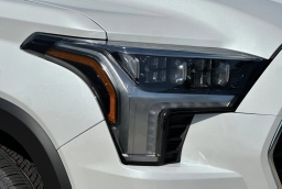 Toyota Sequoia Limited 4WD (Natl) 2026