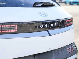 Hyundai IONIQ 5 SEL RWD 2026