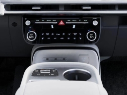 Hyundai IONIQ 9 SEL AWD 2026