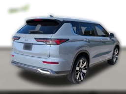 Mitsubishi Outlander SE FWD 2025