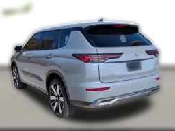 Mitsubishi Outlander SE FWD 2025