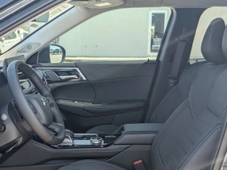 Mitsubishi Outlander SE FWD 2025