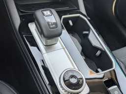 Mitsubishi Outlander SE FWD 2025