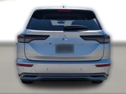 Mitsubishi Outlander SE FWD 2025