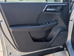 Mitsubishi Outlander SE FWD 2025