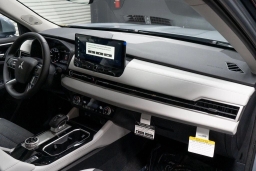 Mitsubishi Outlander SE FWD 2026