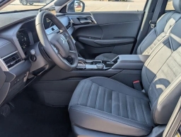 Mitsubishi Outlander SE FWD 2026