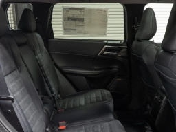 Mitsubishi Outlander SE FWD 2026