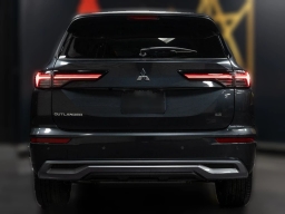 Mitsubishi Outlander SE FWD 2026