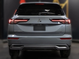 Mitsubishi Outlander SE FWD 2026