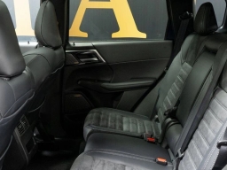 Mitsubishi Outlander SE FWD 2026