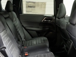 Mitsubishi Outlander SE FWD 2026