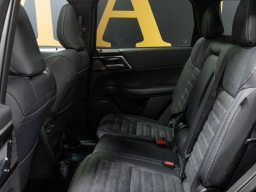 Mitsubishi Outlander SE FWD 2026