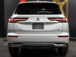 Mitsubishi Outlander SE FWD 2026