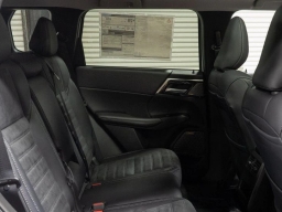 Mitsubishi Outlander SE FWD 2026