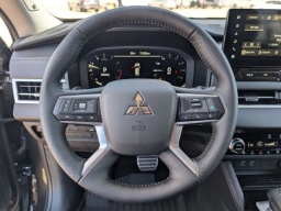 Mitsubishi Outlander SEL FWD 2025
