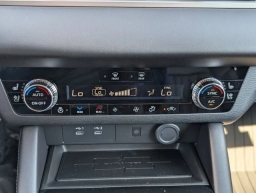 Mitsubishi Outlander SEL FWD 2025