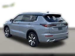 Mitsubishi Outlander SEL FWD 2025