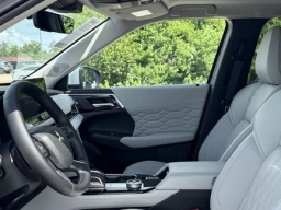 Mitsubishi Outlander SEL FWD 2025