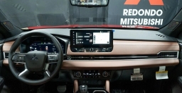 Mitsubishi Outlander SEL FWD 2025