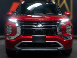 Mitsubishi Outlander SEL FWD 2025