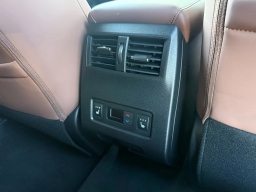 Mitsubishi Outlander SEL FWD 2026