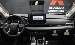 Mitsubishi Outlander SEL FWD 2026