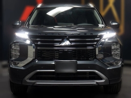 Mitsubishi Outlander SEL FWD 2026