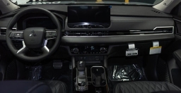 Mitsubishi Outlander SEL FWD 2026