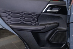 Mitsubishi Outlander SEL FWD 2026