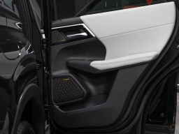 Mitsubishi Outlander SE S-AWC 2025