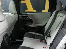 Mitsubishi Outlander SE S-AWC 2025