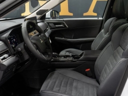 Mitsubishi Outlander SE S-AWC 2025