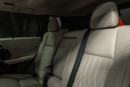 Mitsubishi Outlander Platinum Edition S-AWC 2025