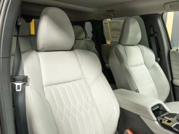 Mitsubishi Outlander Platinum Edition S-AWC 2025