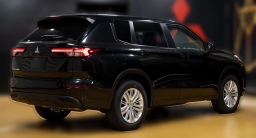 Mitsubishi Outlander Plug-In Hybrid ES S-AWC 2025