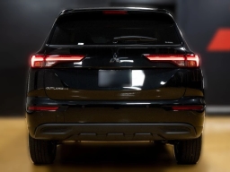 Mitsubishi Outlander Plug-In Hybrid ES S-AWC 2025