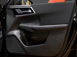 Mitsubishi Outlander Plug-In Hybrid ES S-AWC 2025