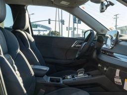 Mitsubishi Outlander Plug-In Hybrid SE S-AWC 2025