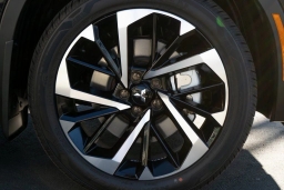 Mitsubishi Outlander Plug-In Hybrid SE S-AWC 2025