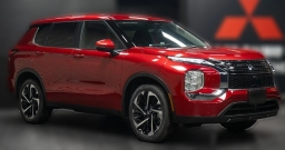 Mitsubishi Outlander Plug-In Hybrid SEL S-AWC 2025