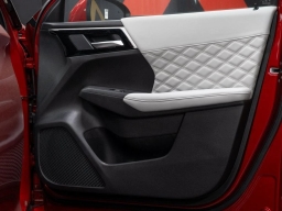 Mitsubishi Outlander Plug-In Hybrid SEL S-AWC 2025