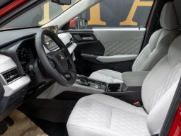 Mitsubishi Outlander Plug-In Hybrid SEL S-AWC 2025