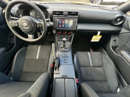 Toyota GR86 Yuzu Edition Manual (Natl) 2026