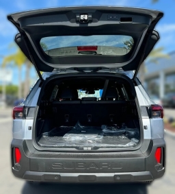 Subaru Outback Premium AWD 2026